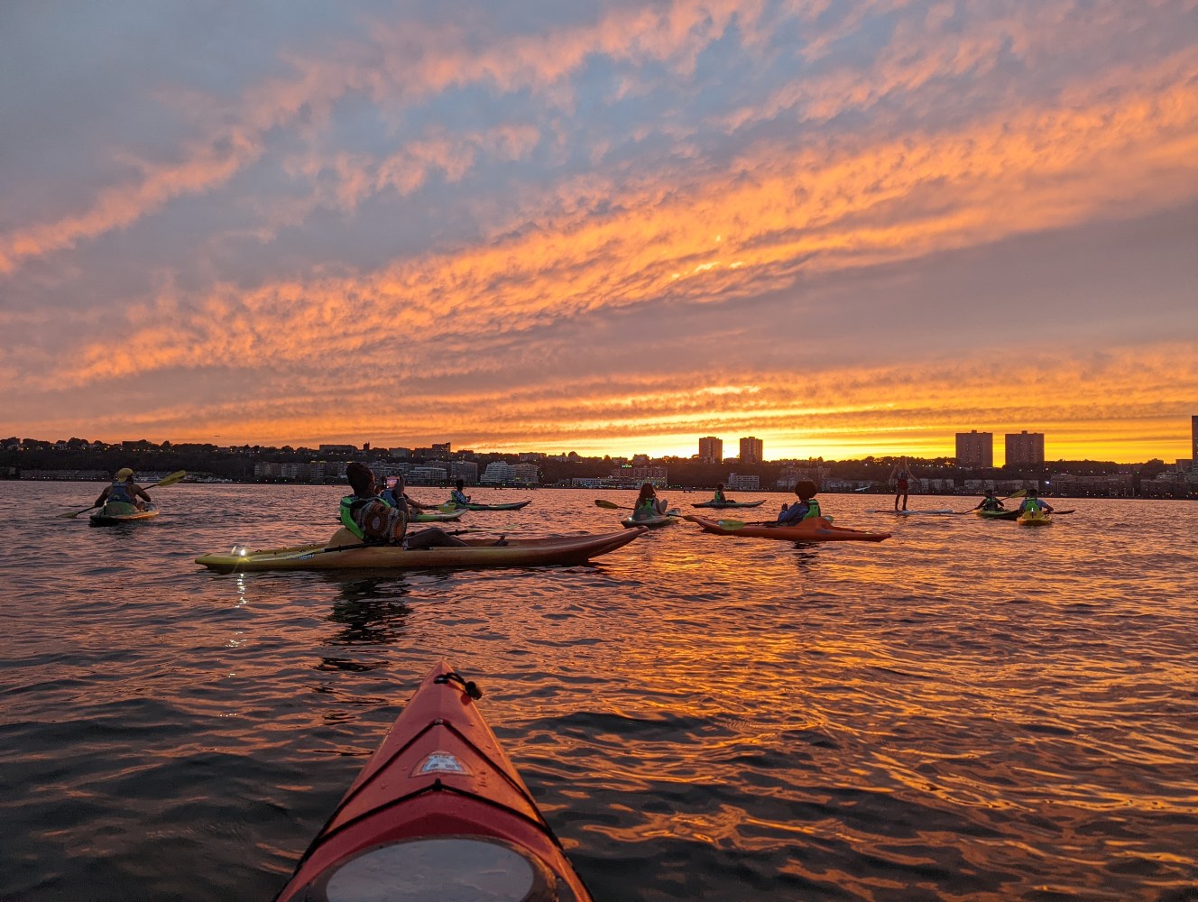 sunset kayaking in NYC