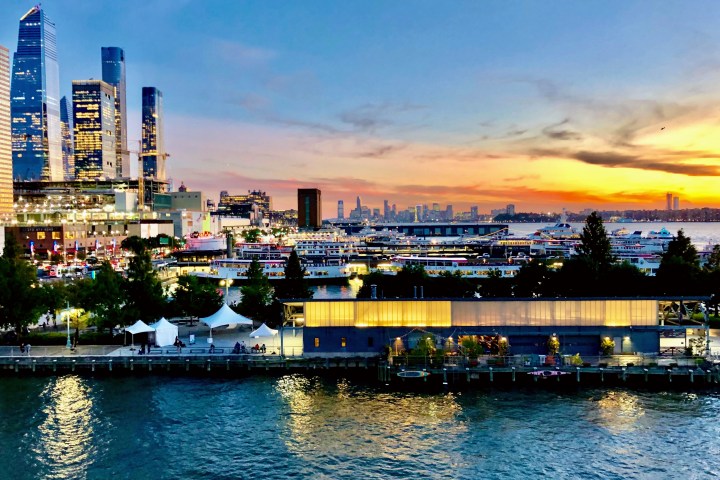 aeriel view of the kayaking boathouse in Midtown Manhattan