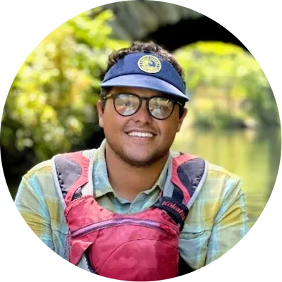 Andrew Villalobos at Manhattan Kayak Co